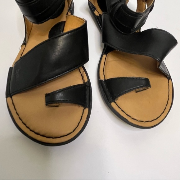 b.o.c. Leila Black and Tan Gladiator Sandals Women's Size 6 - Picture 3 of 13